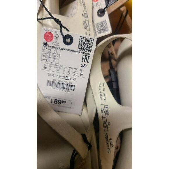 ZARA Leather Sandals 1644/210/002 size 9 Flats White Ivory - Picture 2 of 5